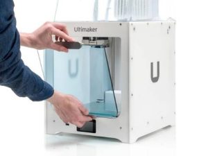 Ultimaker 2+ Connect  Air Manager and Front enclosure